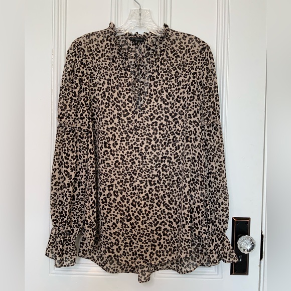 Dynamite Animal Print Long Sleeve Sheer Blouse with ruffled accents
Size M - Picture 1 of 5
